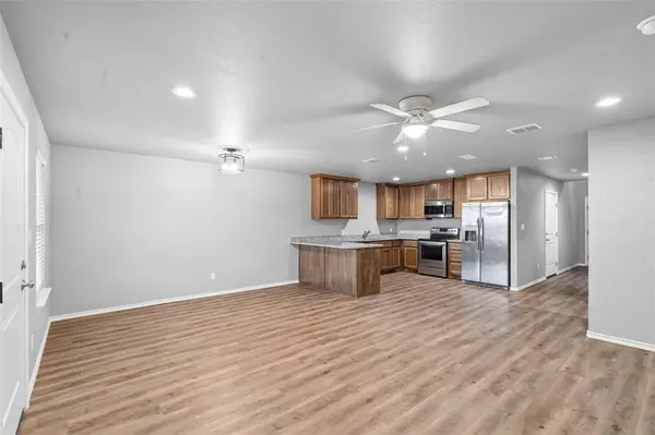 124 Abbey Park Court, Granbury, TX 76049