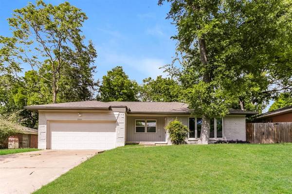 7347 Maringo Drive, Dallas, TX 75227