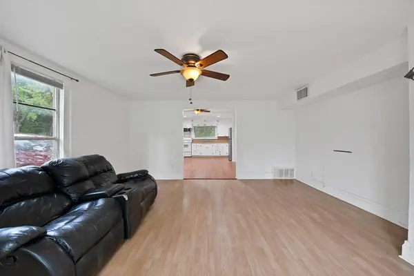 406 W Broad Street, Mansfield, TX 76063