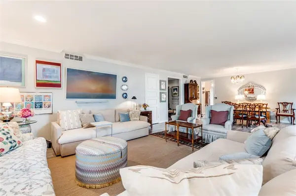 6306 Bandera Avenue #B, Dallas, TX 75225