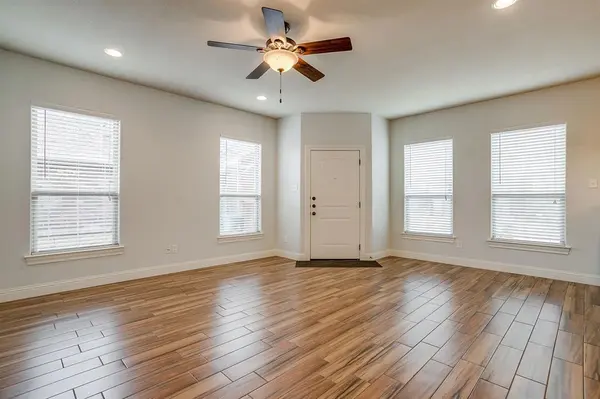 4912 Ridglea Hills Court, Fort Worth, TX 76116