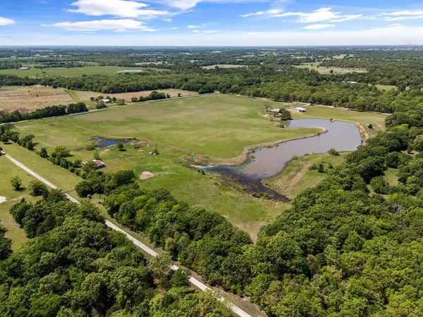 290 Vz County Road 3222, Wills Point, TX 75169