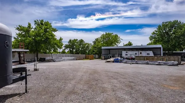 4650 Robertson Road, Fort Worth, TX 76135