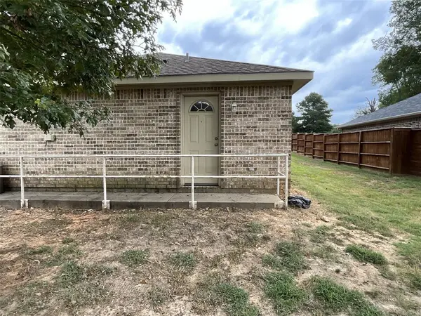 202 Chestnut Drive #C, Van, TX 75790