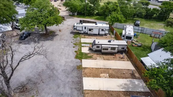 4650 Robertson Rd Road, Fort Worth, TX 76135