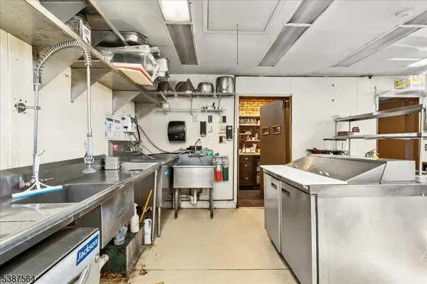 31 Decatur St, Knowlton Twp., NJ 07832