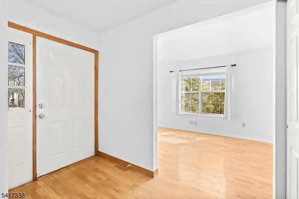 12 Buffalo Hollow Rd, Branchburg Twp., NJ 08876