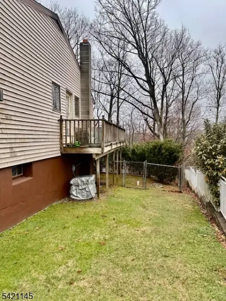 12 Chincopee Ave, Hopatcong Boro, NJ 07843