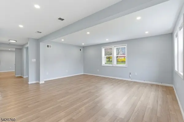 7 Le Boun Blvd, Ringwood Boro, NJ 07456