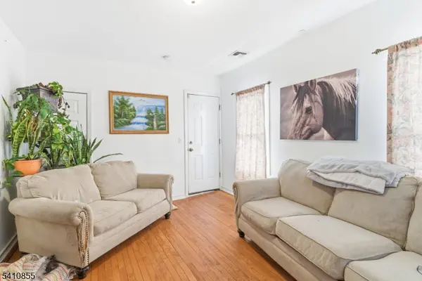 135 Dixon Ave, Paterson City, NJ 07501