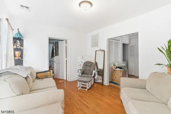 135 Dixon Ave, Paterson City, NJ 07501