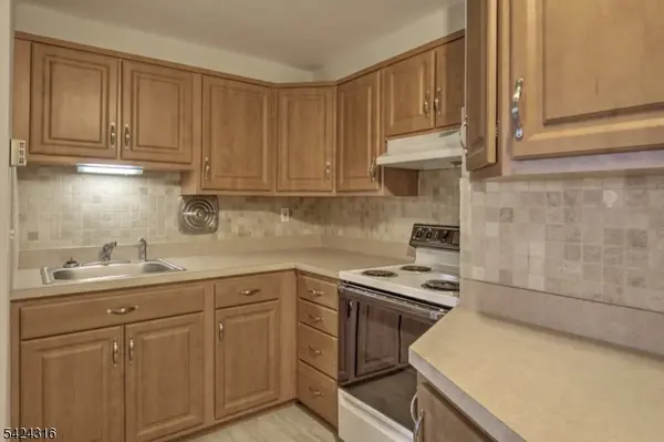 132 Claremont Rd #9, Bernardsville Boro, NJ 07924