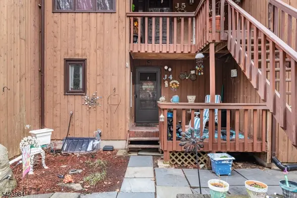 14 Village Way Unit 4 #4, Vernon Twp., NJ 07462