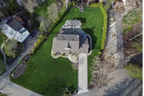 32 Virginia Rd, Montville Twp., NJ 07045