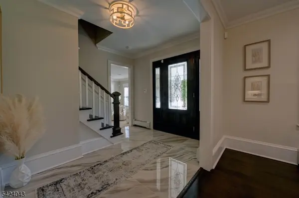 32 Virginia Rd, Montville Twp., NJ 07045