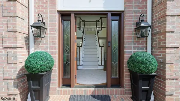 5 Longford Ct, Warren Twp., NJ 07059