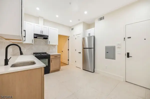 10 School St #4, Passaic City, NJ 07055