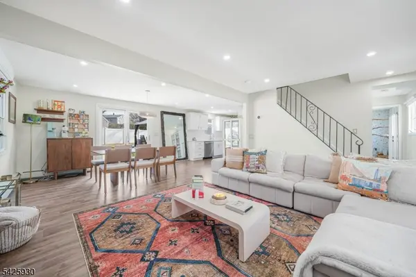 33 Cathy Ave, Hawthorne Boro, NJ 07506