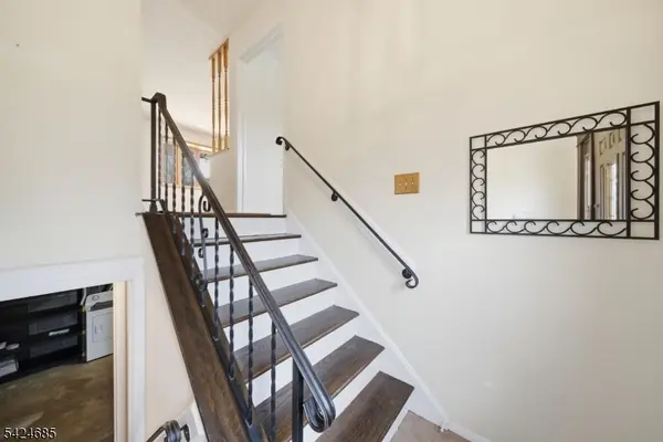 15 Sunnyhill Rd, Rockaway Twp., NJ 07801