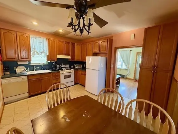 27 Aster CT, Brooklyn, NY 11229