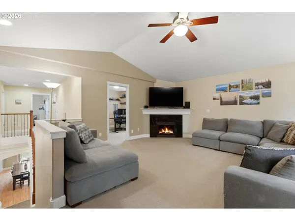 1134 SE 40TH AVE, Hillsboro, OR 97123