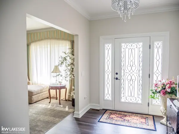 37440 Curwood ST, Sterling Heights, MI 48310