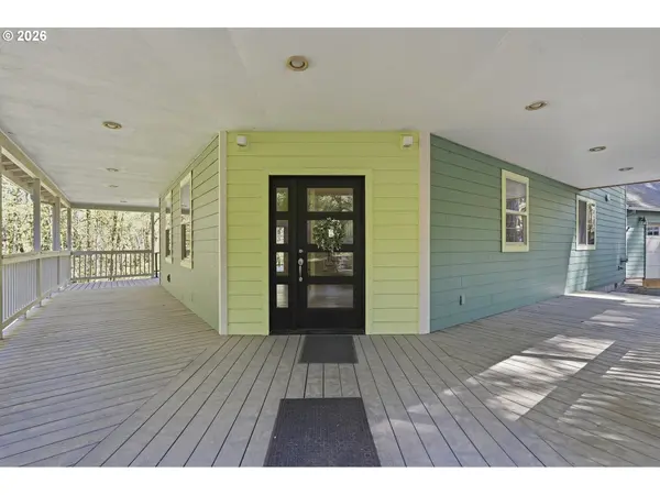 16111 S REDLAND RD, Oregon City, OR 97045