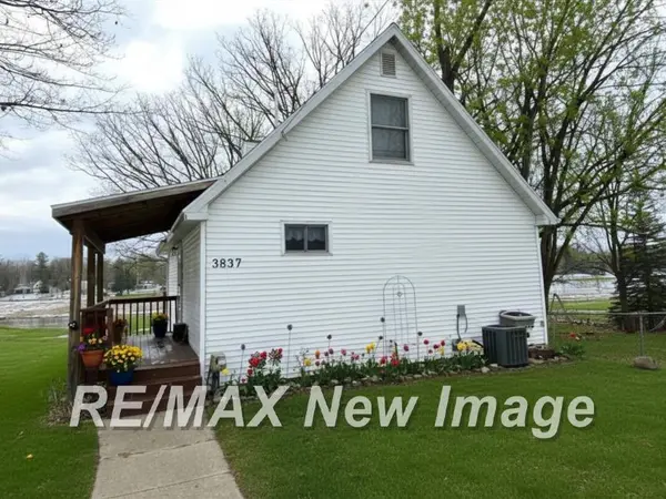 3837 S Pine RD, Billings Twp, MI 48612