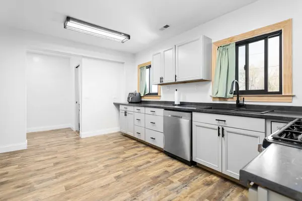 1653 Regent ST, Niles City, MI 49120