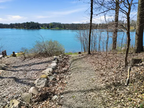 15359 N Clear Lake DR, Colfax Twp, MI 49307