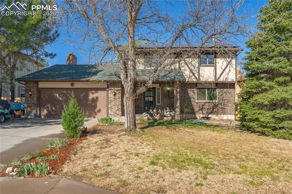 2 Bellflower CT, Pueblo, CO 81001