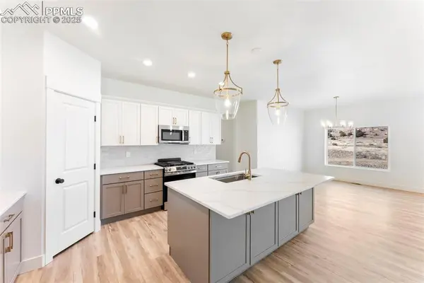 187 High Meadows DR, Florence, CO 81226