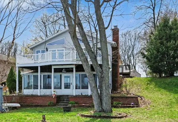 19656 Lakeshore DR, Park Twp, MI 49093