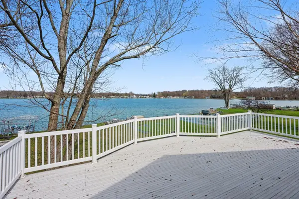 19656 Lakeshore DR, Park Twp, MI 49093