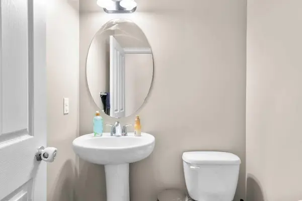 12 Brightoncrest MNR, Calgary, AB T2Z 0N9