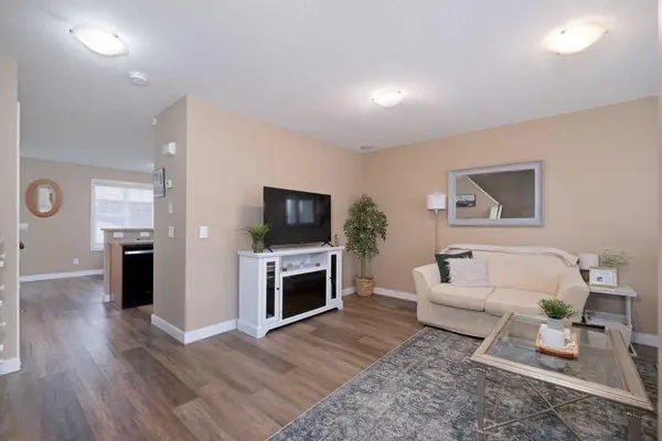 2524 Eversyde AVE SW, Calgary, AB t2y5g8