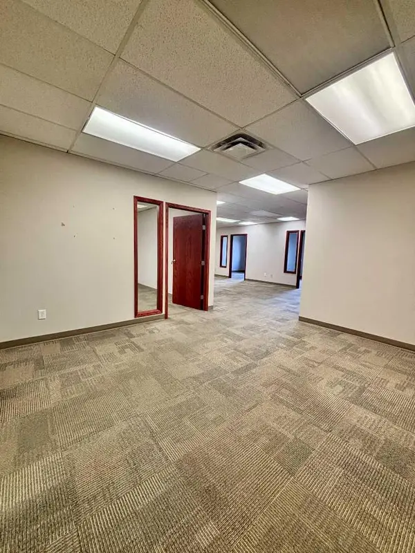 11402 100 ST #209/211, Grande Prairie, AB T8V 2N5