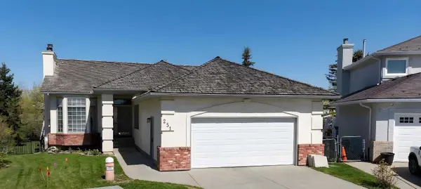 251 Hampshire PL NW, Calgary, AB T3A 4Y7