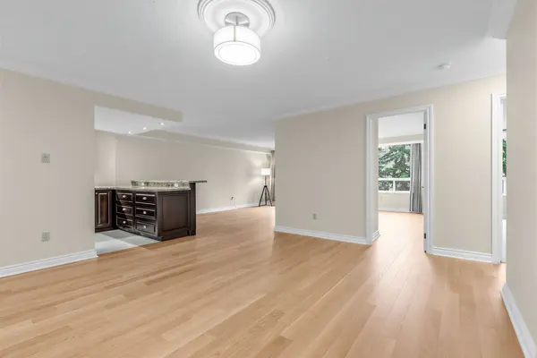 1200 Don Mills RD #412, Toronto C13, ON M3B 3N8