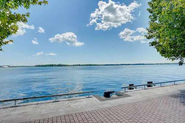 15 Queens Quay E #3105, Toronto C01, ON M5E 0C5