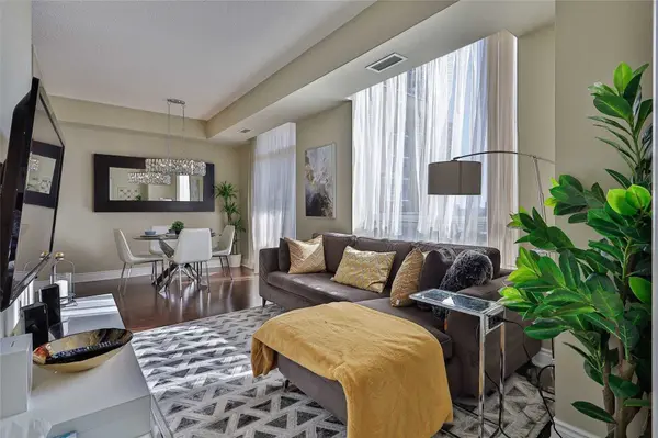 1101 LESLIE ST #1208, Toronto C13, ON M3C 4G3