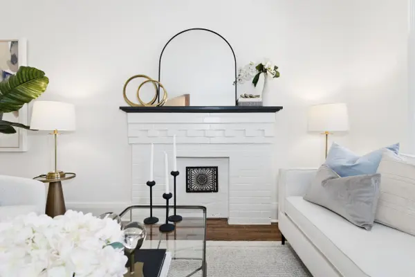 431 Davisville AVE, Toronto C10, ON M4S 1H7