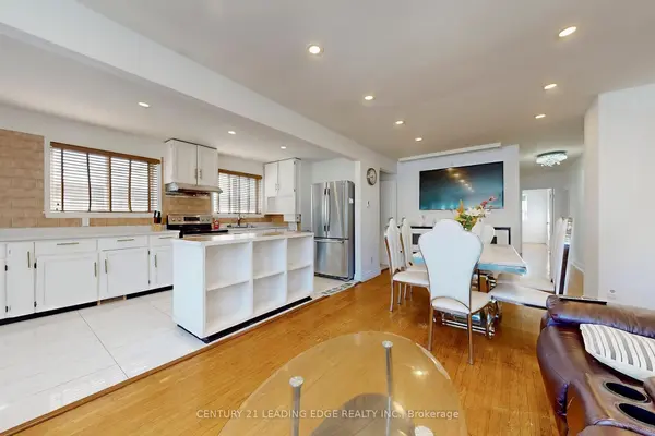 210 Linden AVE, Toronto E04, ON M1K 3H8