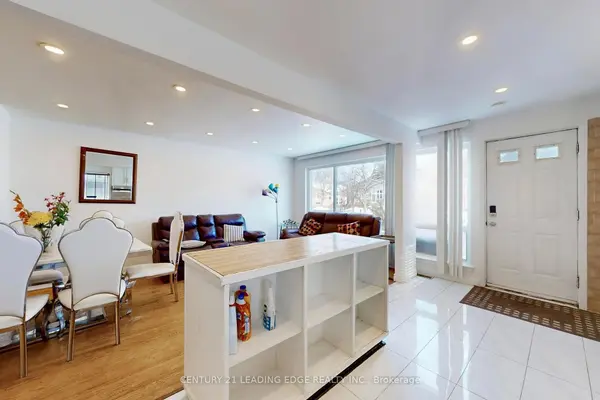 210 Linden AVE, Toronto E04, ON M1K 3H8