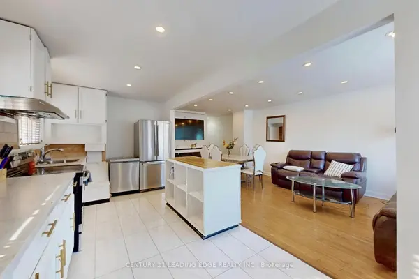 210 Linden AVE, Toronto E04, ON M1K 3H8