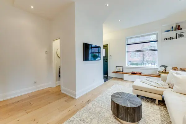 235 Boulton AVE, Toronto E01, ON M4M 2J8