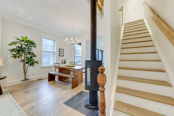 235 Boulton AVE, Toronto E01, ON M4M 2J8