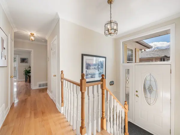 9 Wincrest DR, Toronto E09, ON M1P 4J3