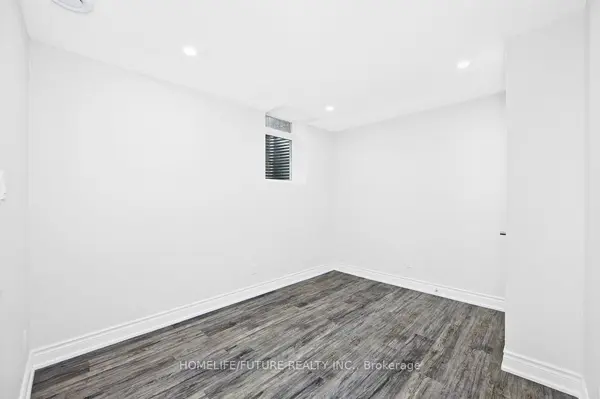 89 Eric Clarke DR #Basement, Whitby, ON L1R 2T6