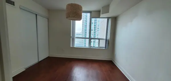 50 Brian Harrison WAY #1604, Toronto E09, ON M1P 5J4